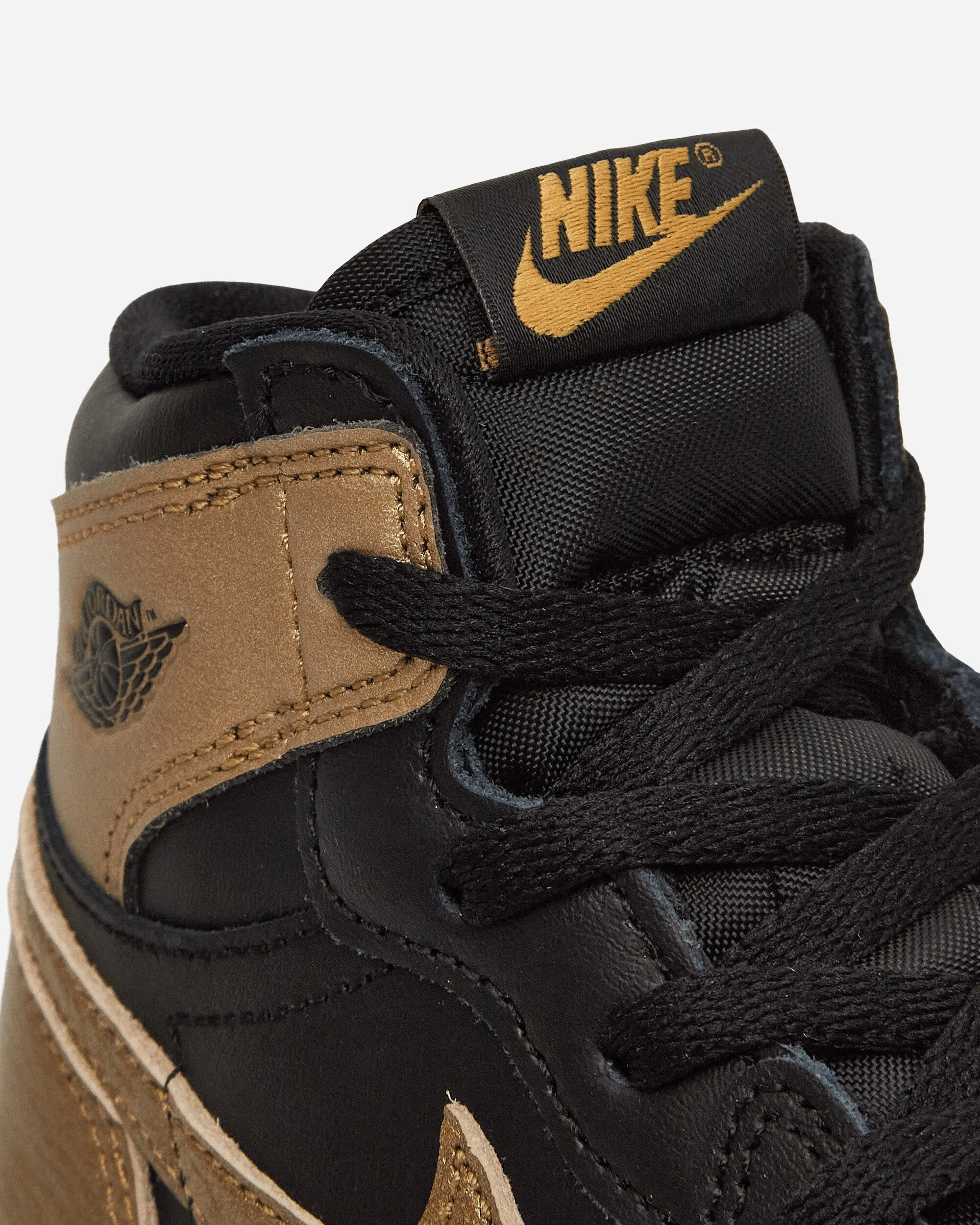 Air Jordan 1 Retro High OG (TD) Sneakers Black / Gold