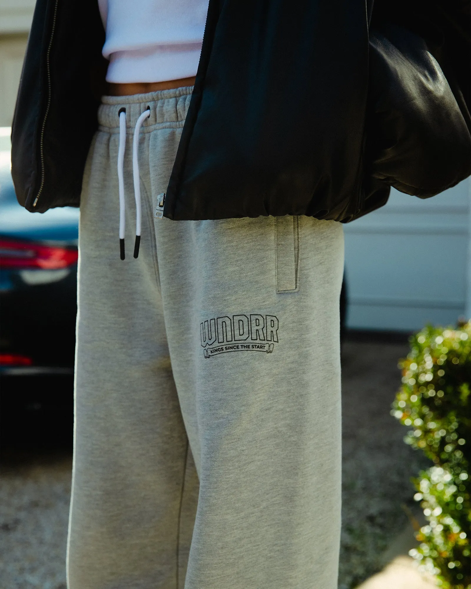 BANNER STRAIGHT TRACKPANT - GREY MARLE