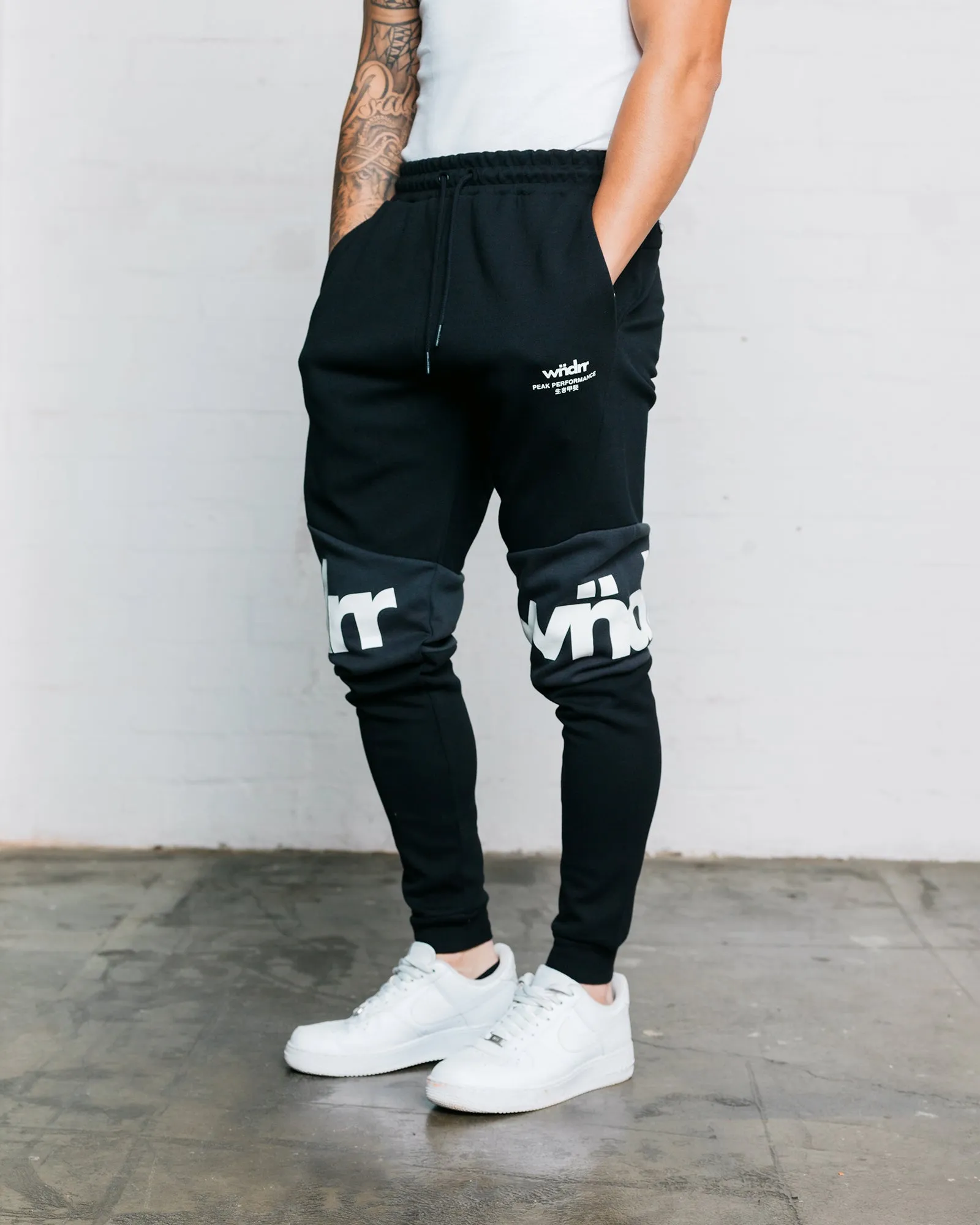 FUSION TECH TRACKPANT - BLACK