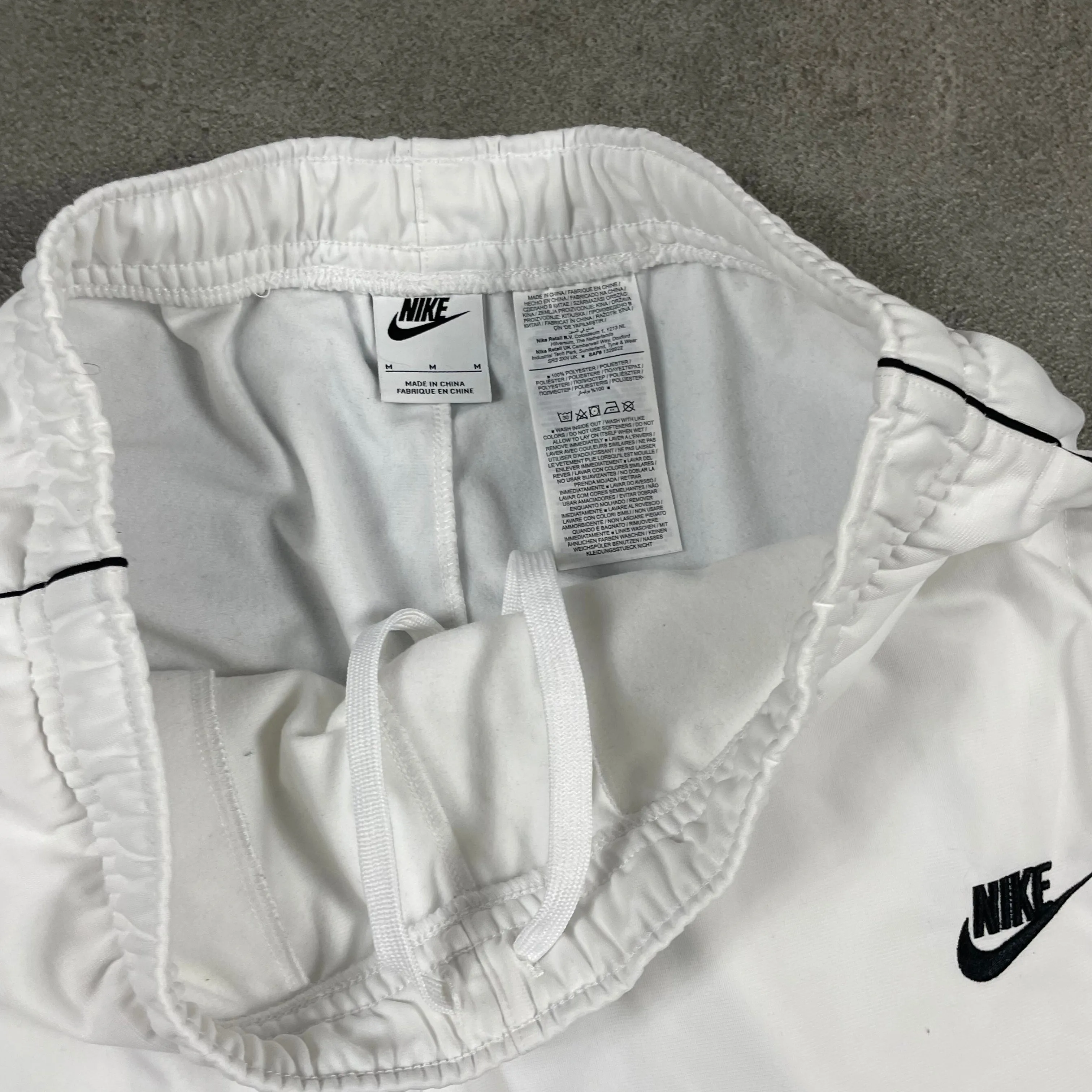 NIKE WHITE TRACKPANT (