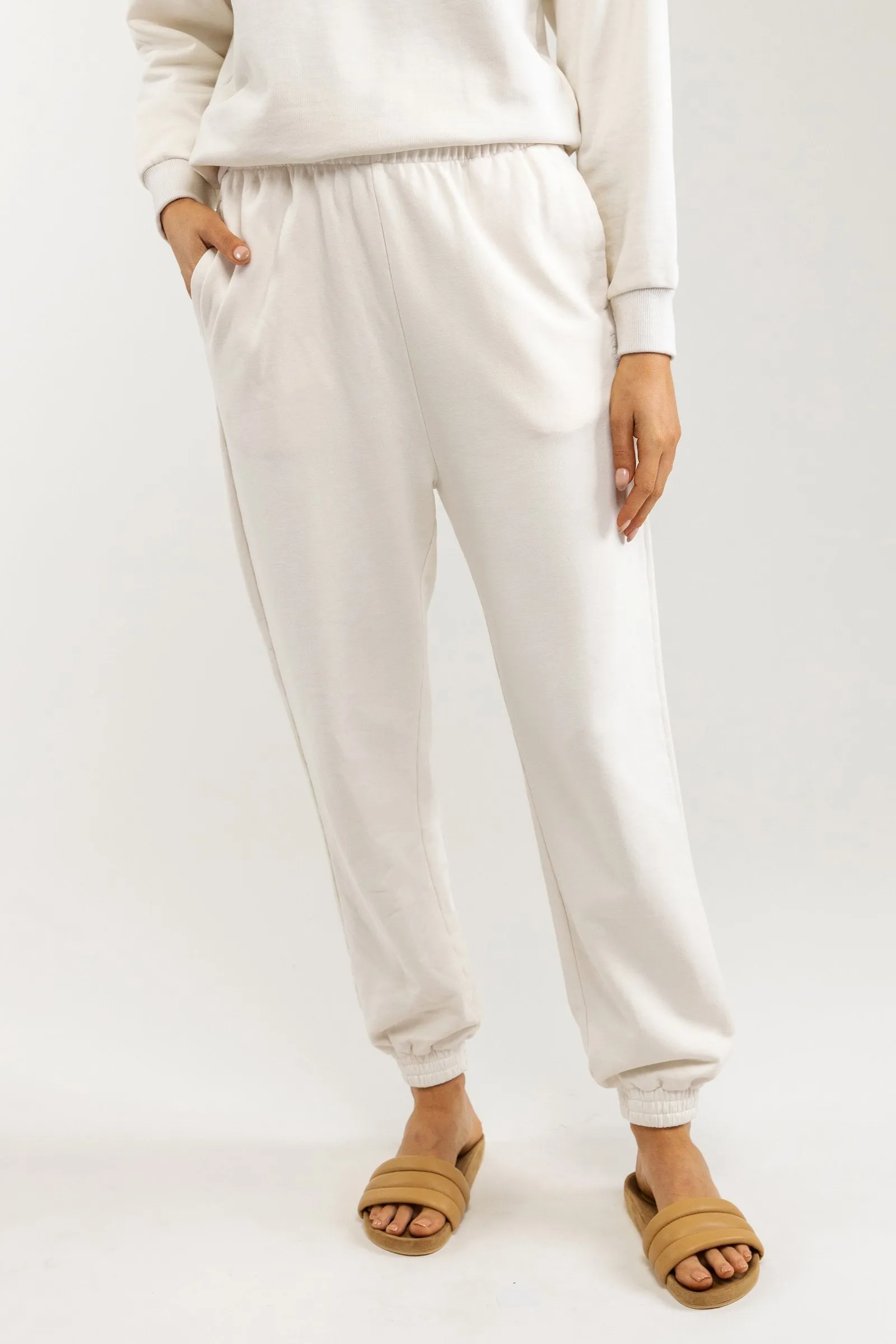 Riki Overdye Fleece Trackpant Off White