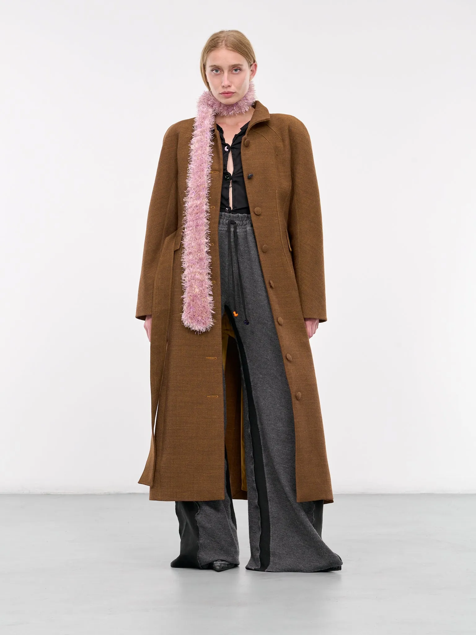 Round-Shouldered Coat (OUT2-EMPERADOR)