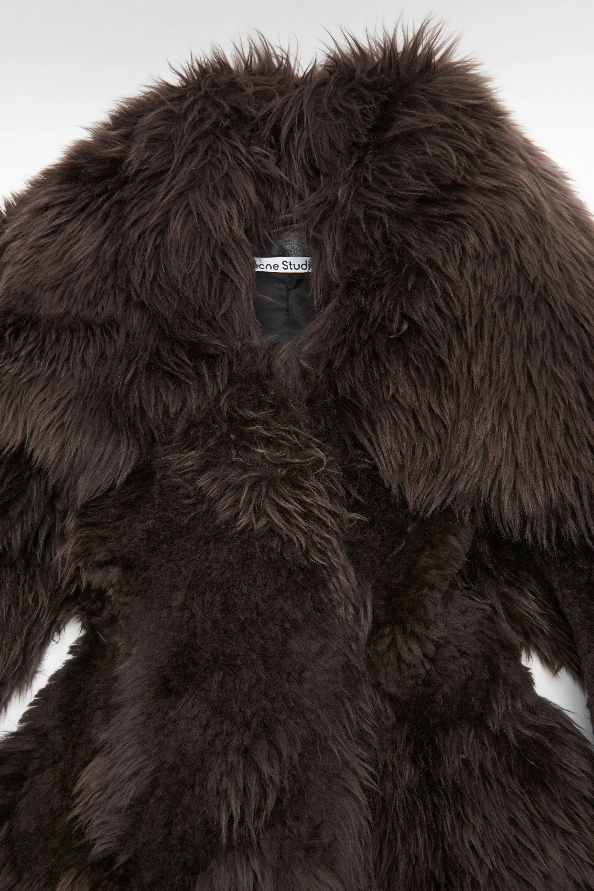 Shearling fur coat                                                                                                            Ru