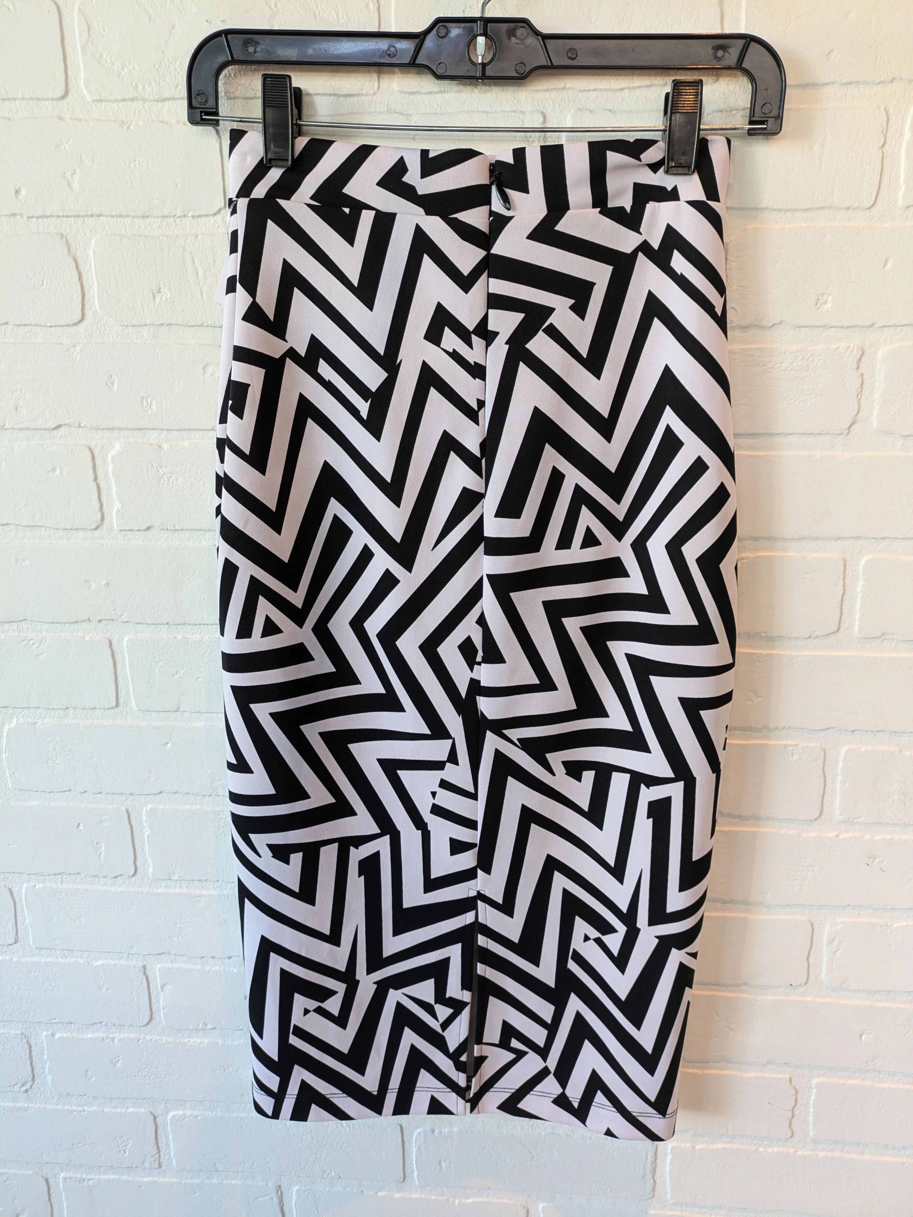 Skirt Midi By Bebe In Black & White, Size: 0