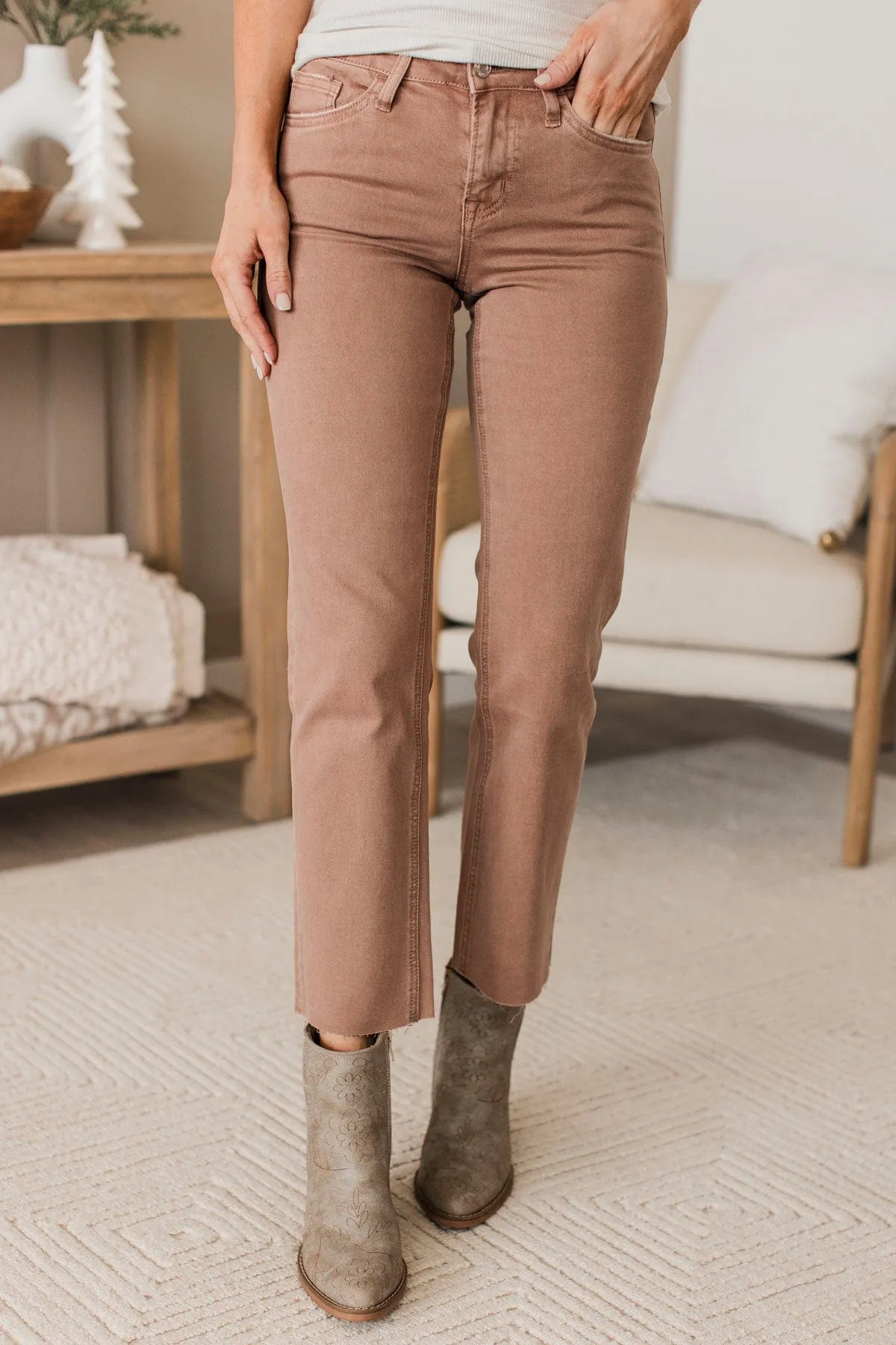 Vervet Straight Leg Jeans- Anita Wash