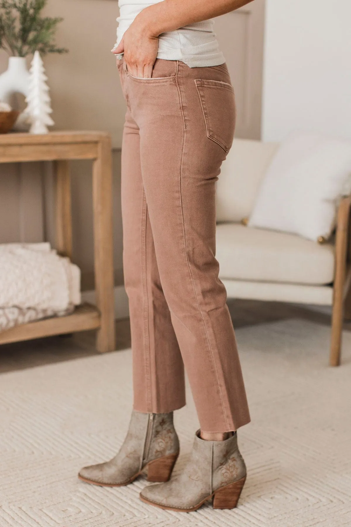 Vervet Straight Leg Jeans- Anita Wash