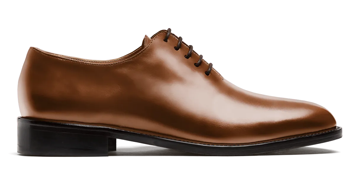 Wholecut Oxford shoes in brown leather