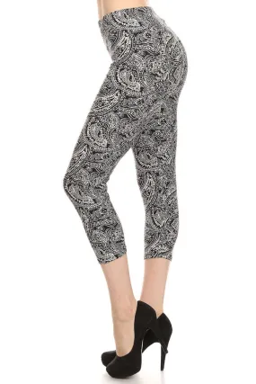 Women's Regular B&W Paisley Pattern Print Capri Leggings - Black White